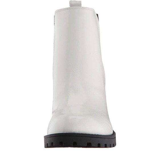 WHITE PATENT LEATHER ANKLE BOOTS - SIZE 9 - DIRTY LAUNDRY - Picture 4 of 10